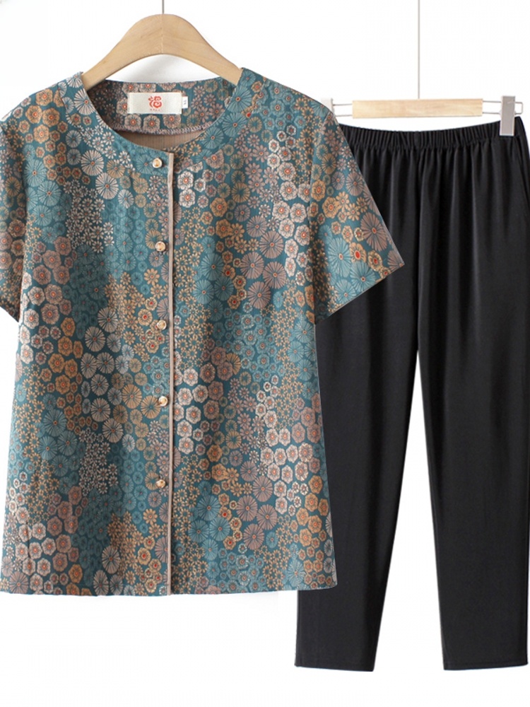 Summer Clothing Over 60 - طقم قطعتين بأكمام قصيرة على طراز